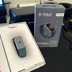 Fitbit Charge 5